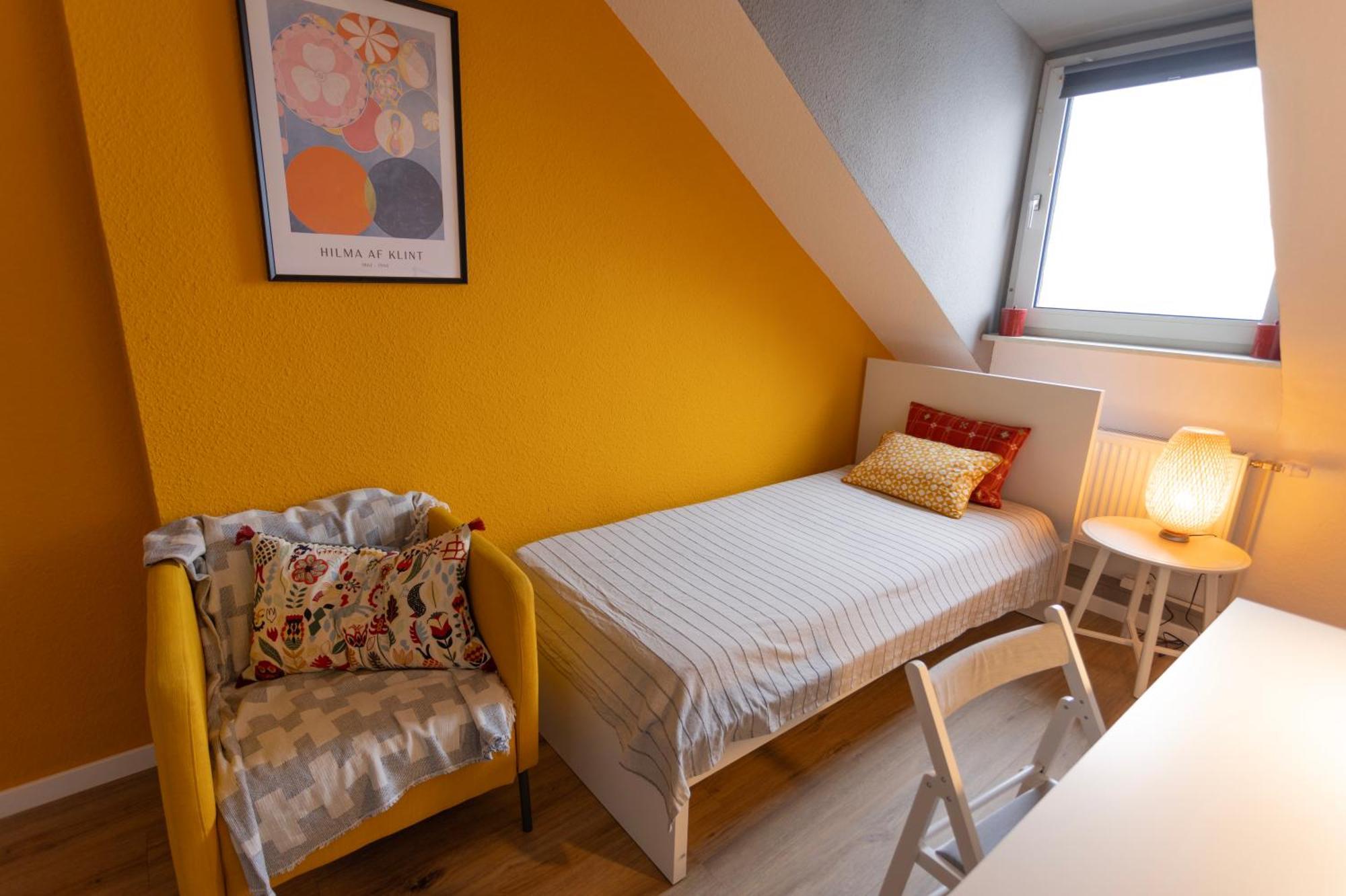 Big Flat With Fresh Renovation, Free Parking, Sonyps, Netflix Duisburg Exterior foto