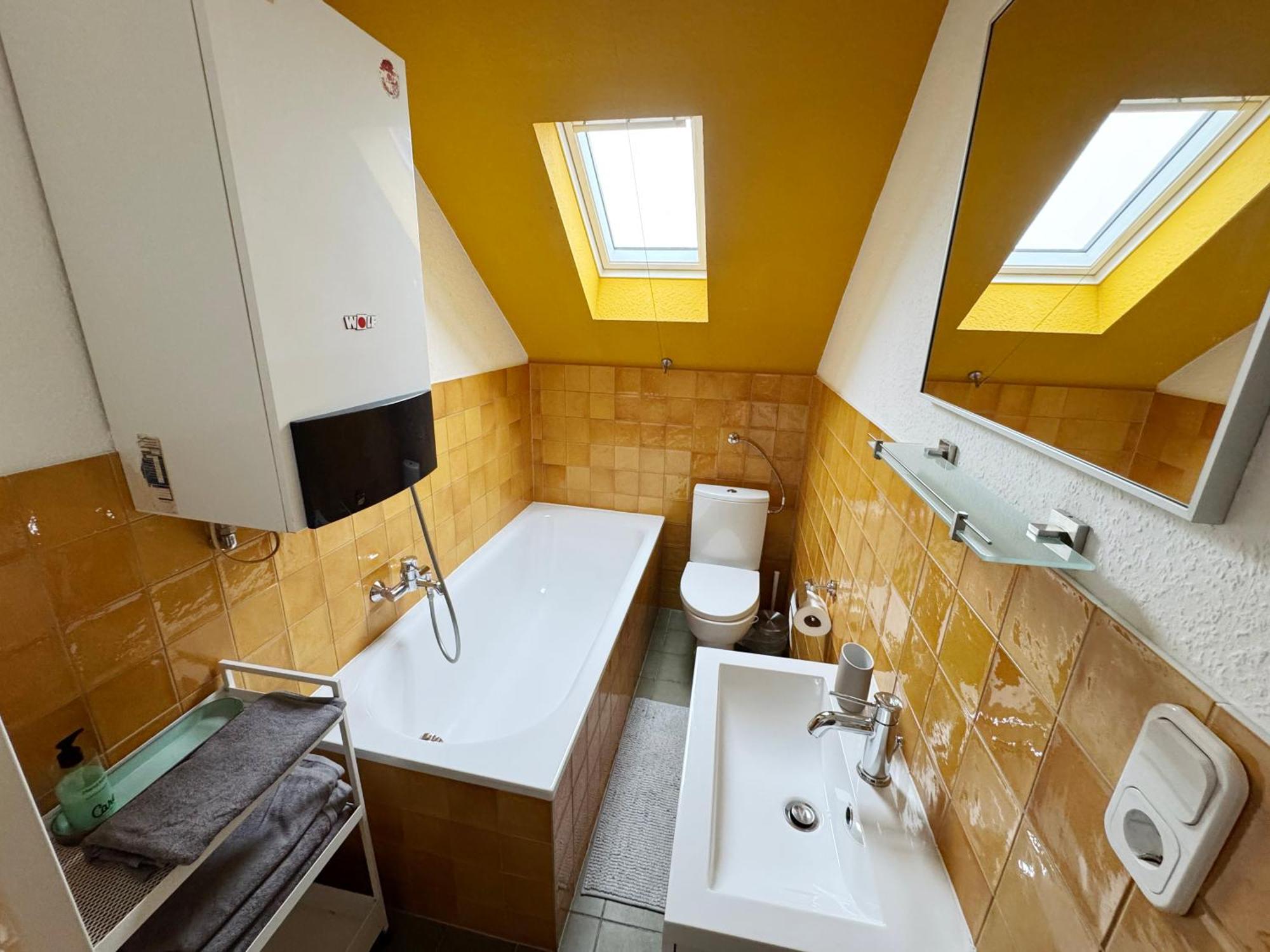 Big Flat With Fresh Renovation, Free Parking, Sonyps, Netflix Duisburg Exterior foto