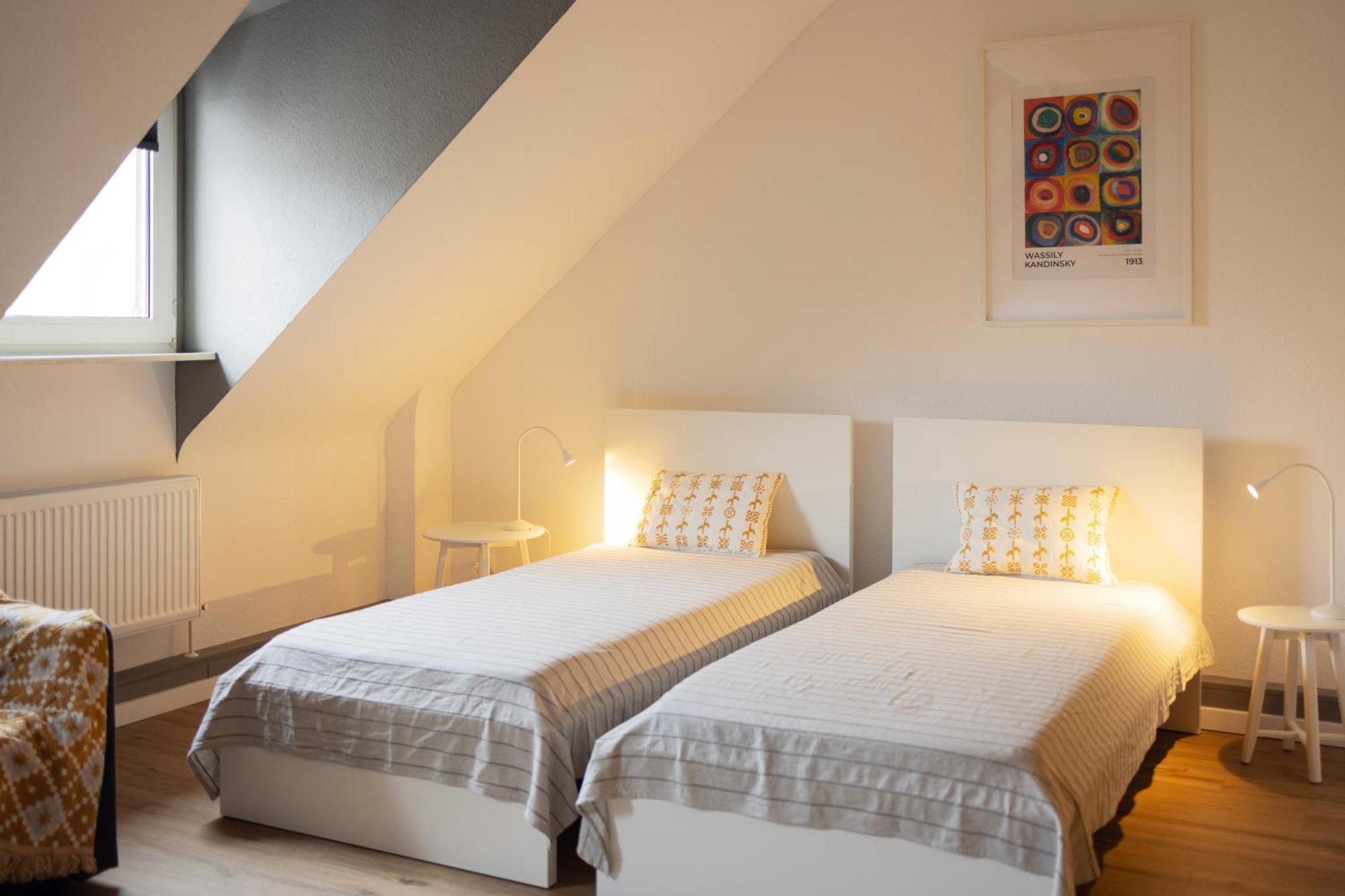 Big Flat With Fresh Renovation, Free Parking, Sonyps, Netflix Duisburg Exterior foto
