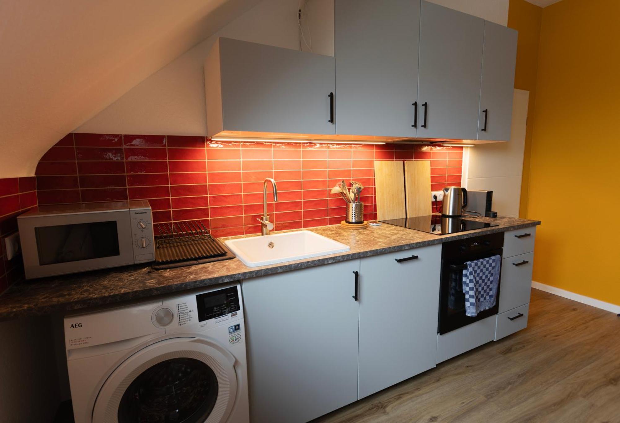 Big Flat With Fresh Renovation, Free Parking, Sonyps, Netflix Duisburg Exterior foto