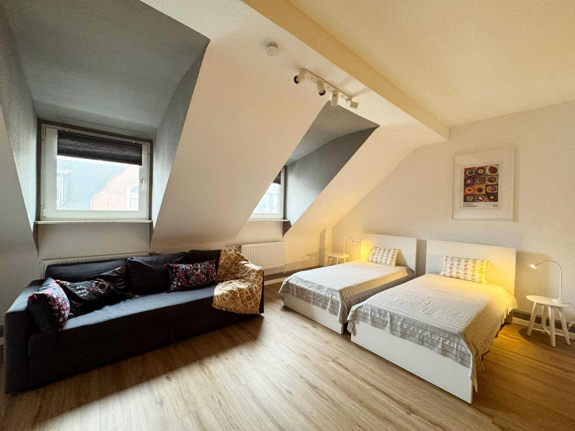 Big Flat With Fresh Renovation, Free Parking, Sonyps, Netflix Duisburg Exterior foto